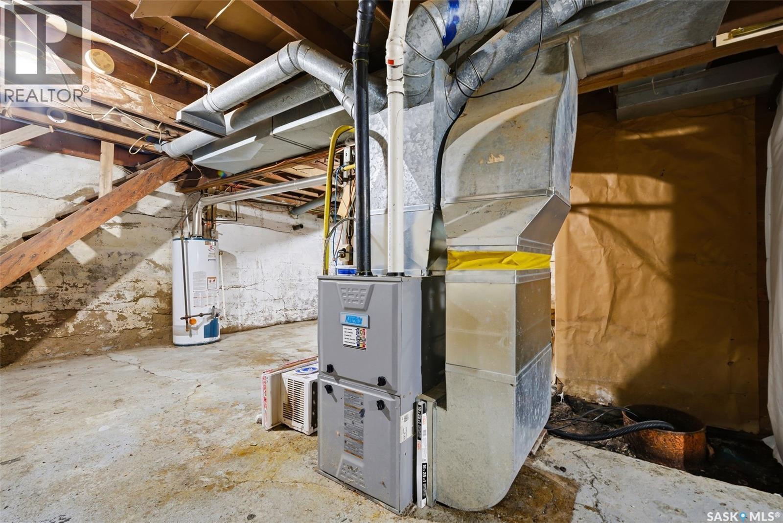 304 Main Street, Avonlea, SK - Indoor Photo Showing Basement