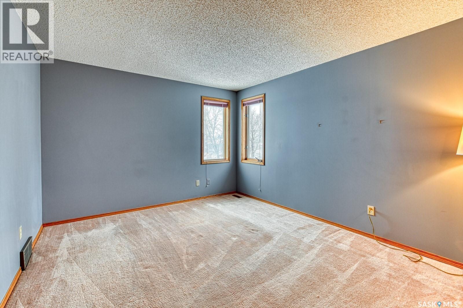 2659 Lacombe Crescent E, Regina, SK