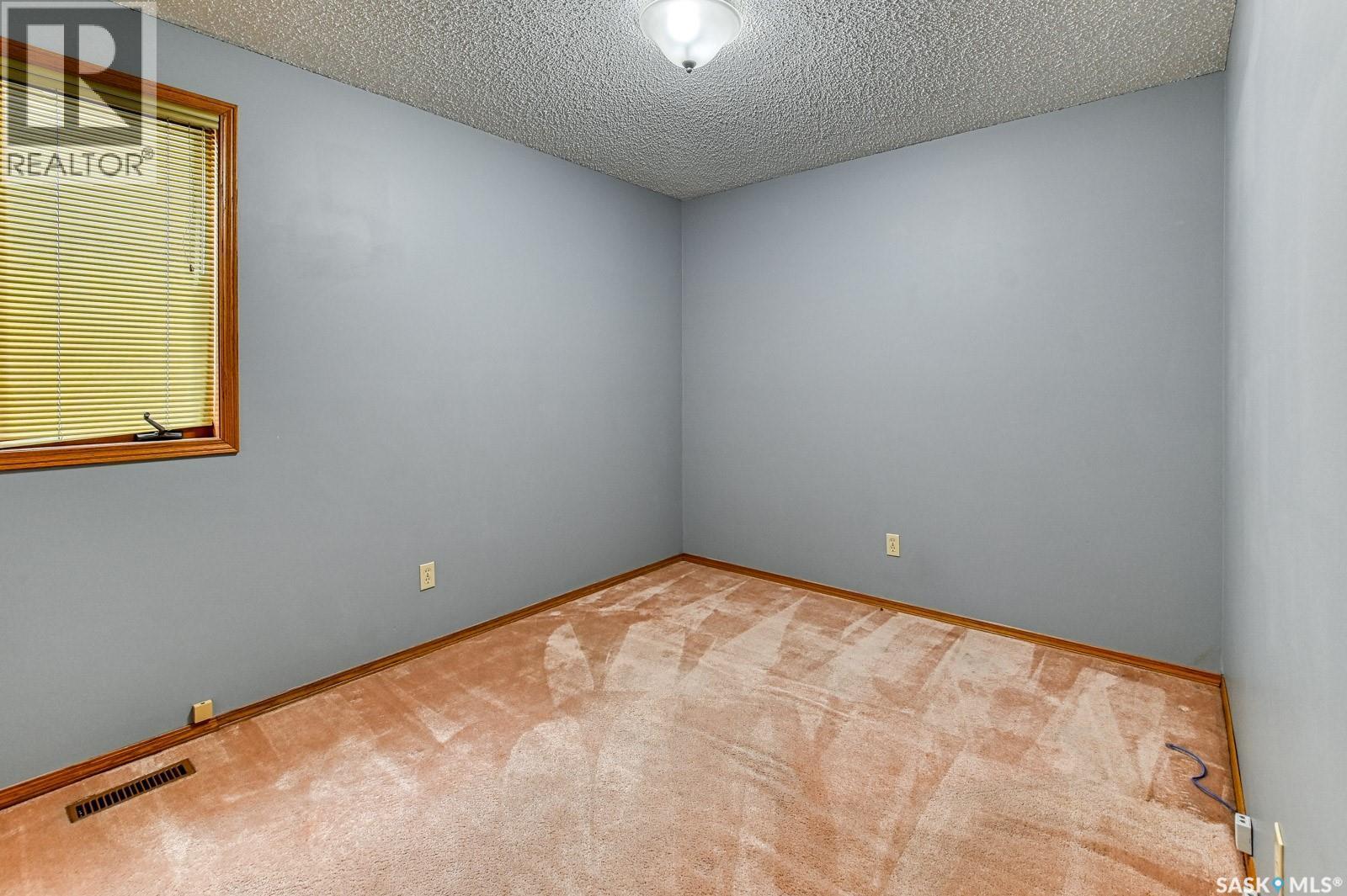 2659 Lacombe Crescent E, Regina, SK