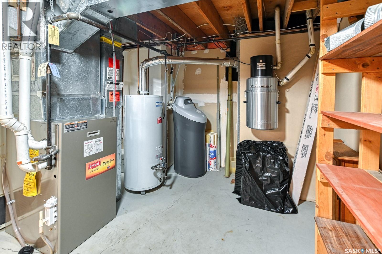 2659 Lacombe Crescent E, Regina, SK