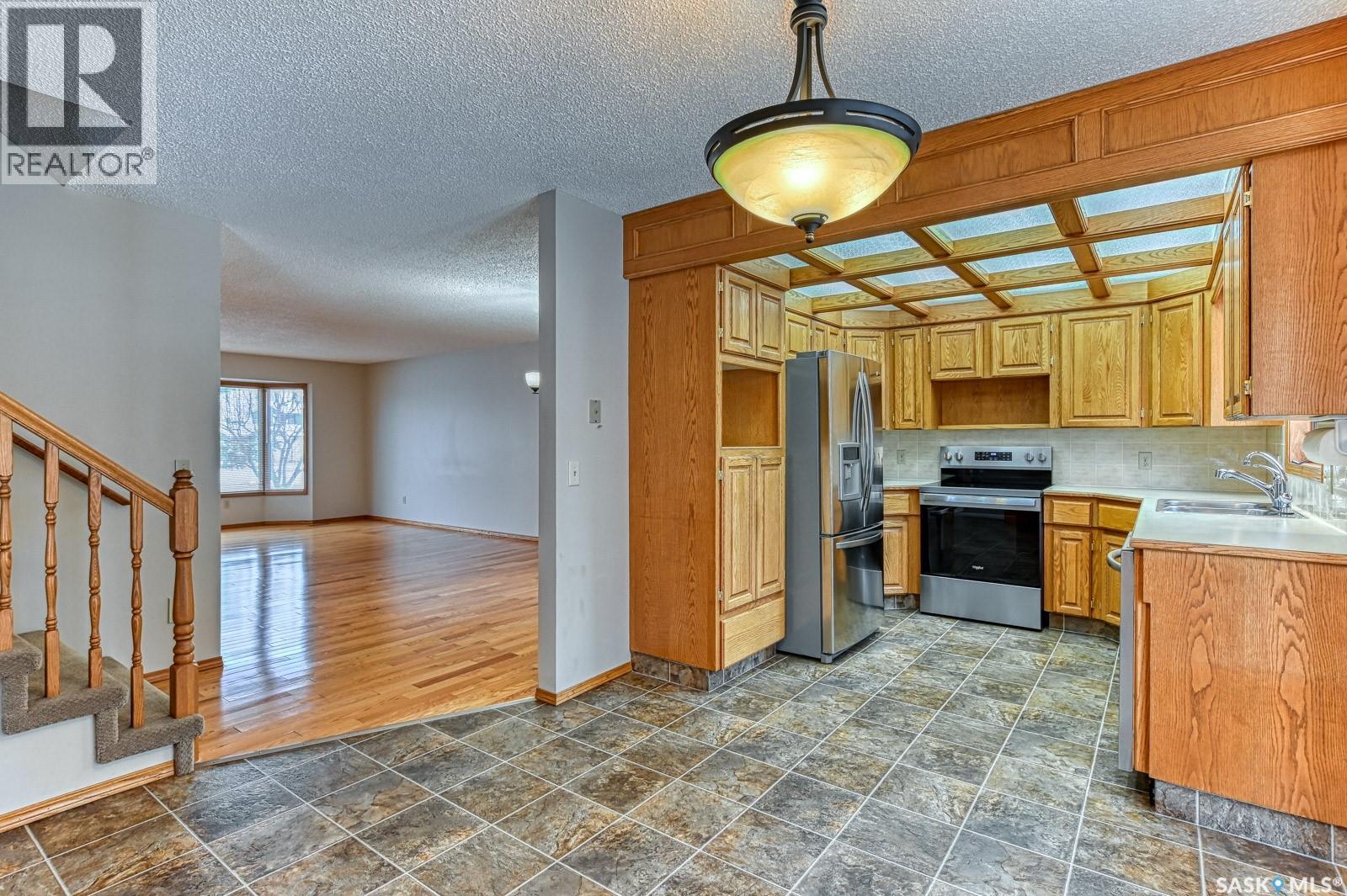 2659 Lacombe Crescent E, Regina, SK