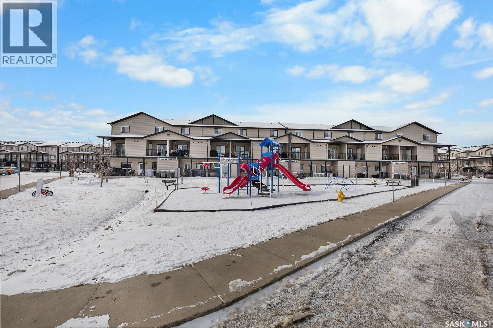 411 3826 Dewdney Avenue E, Regina, SK - Outdoor