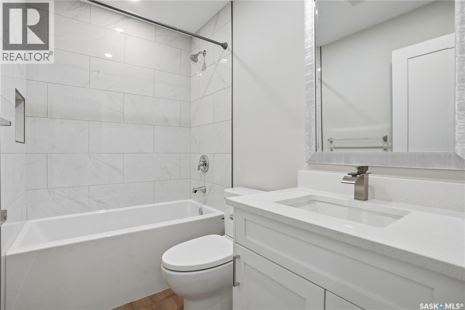 31 Newstead Avenue, Regina, SK - Indoor Photo Showing Bathroom