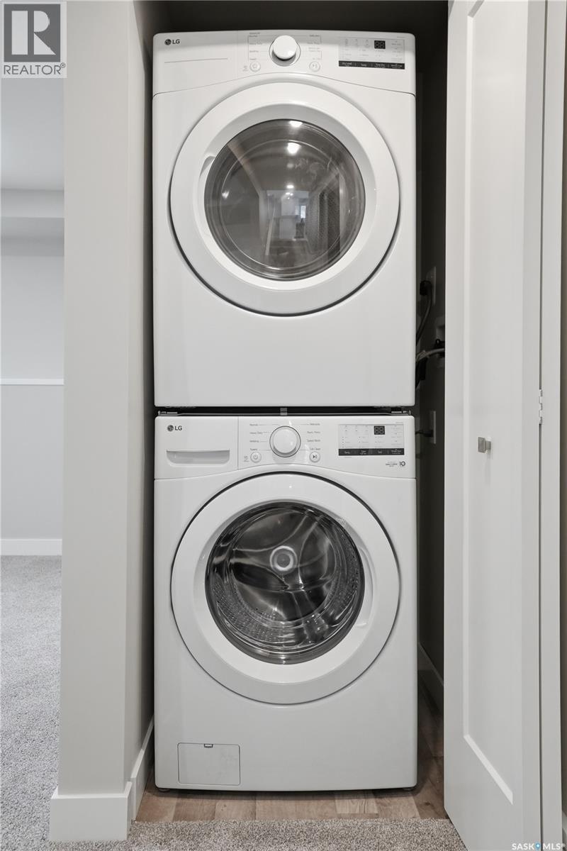 31 Newstead Avenue, Regina, SK - Indoor Photo Showing Laundry Room