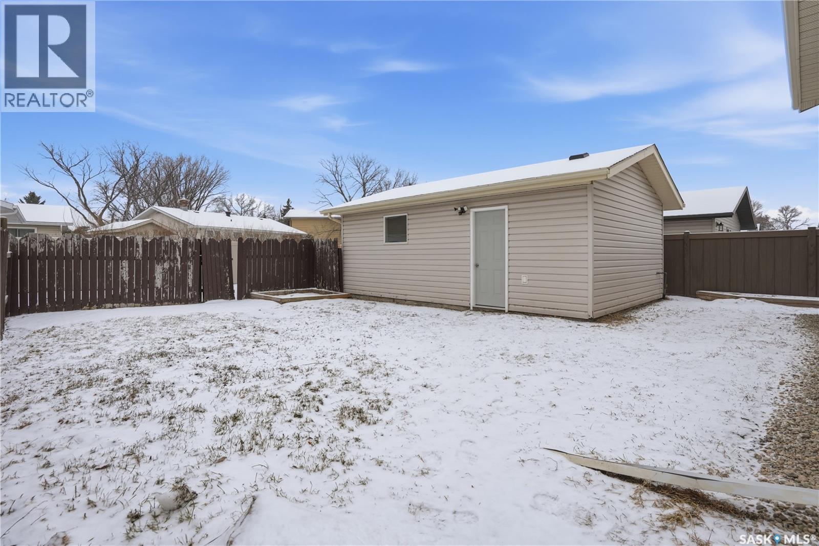 31 Newstead Avenue, Regina, SK - Outdoor