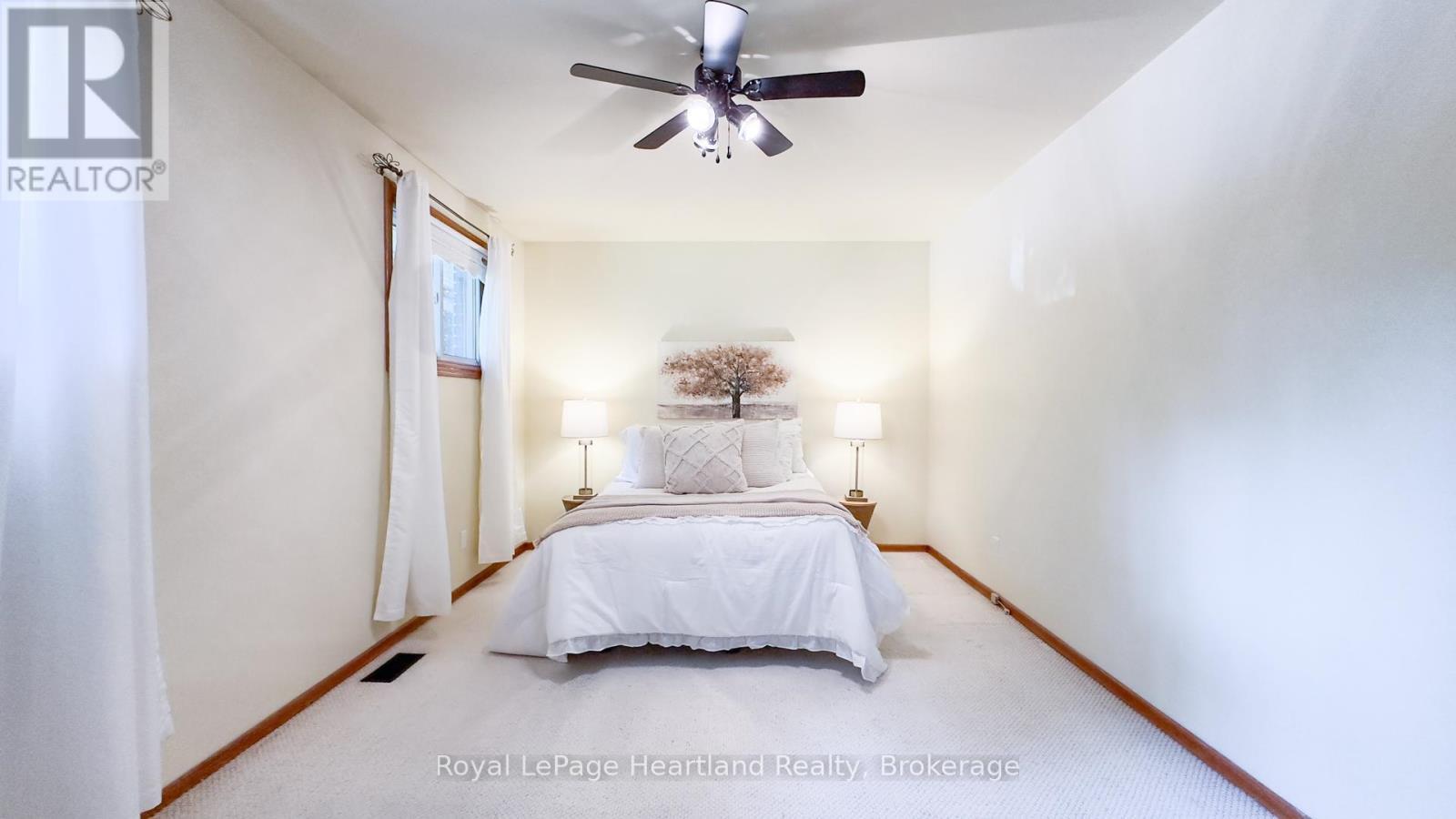 10 Bissett Court, Goderich (Goderich (Town)), ON - Indoor Photo Showing Bedroom