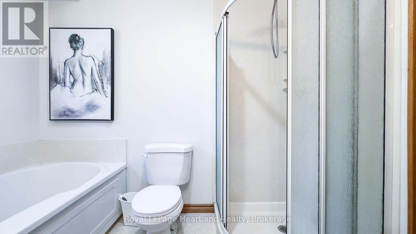 10 Bissett Court, Goderich (Goderich (Town)), ON - Indoor Photo Showing Bathroom