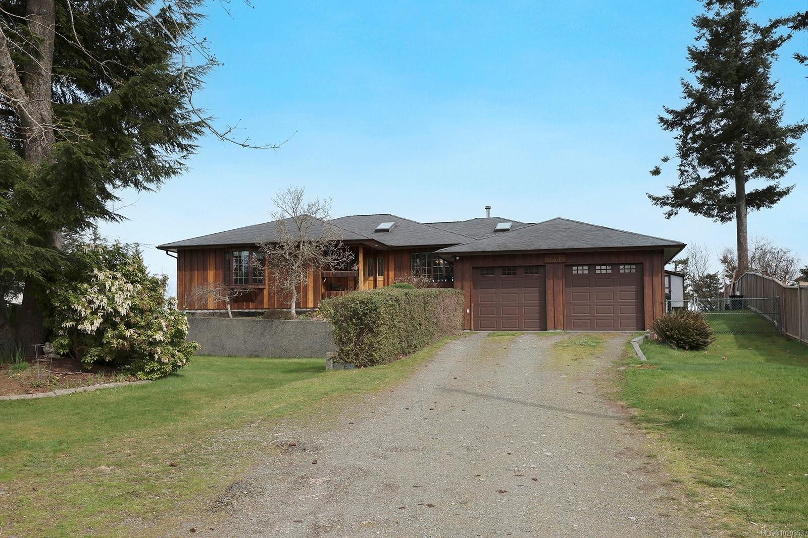 3882 Wavecrest Rd, Campbell River, BC