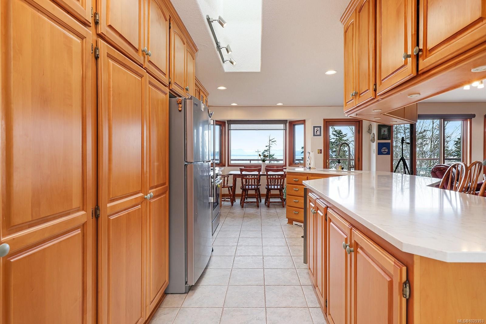 3882 Wavecrest Rd, Campbell River, BC