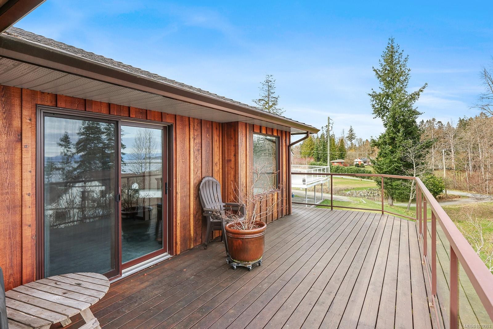 3882 Wavecrest Rd, Campbell River, BC