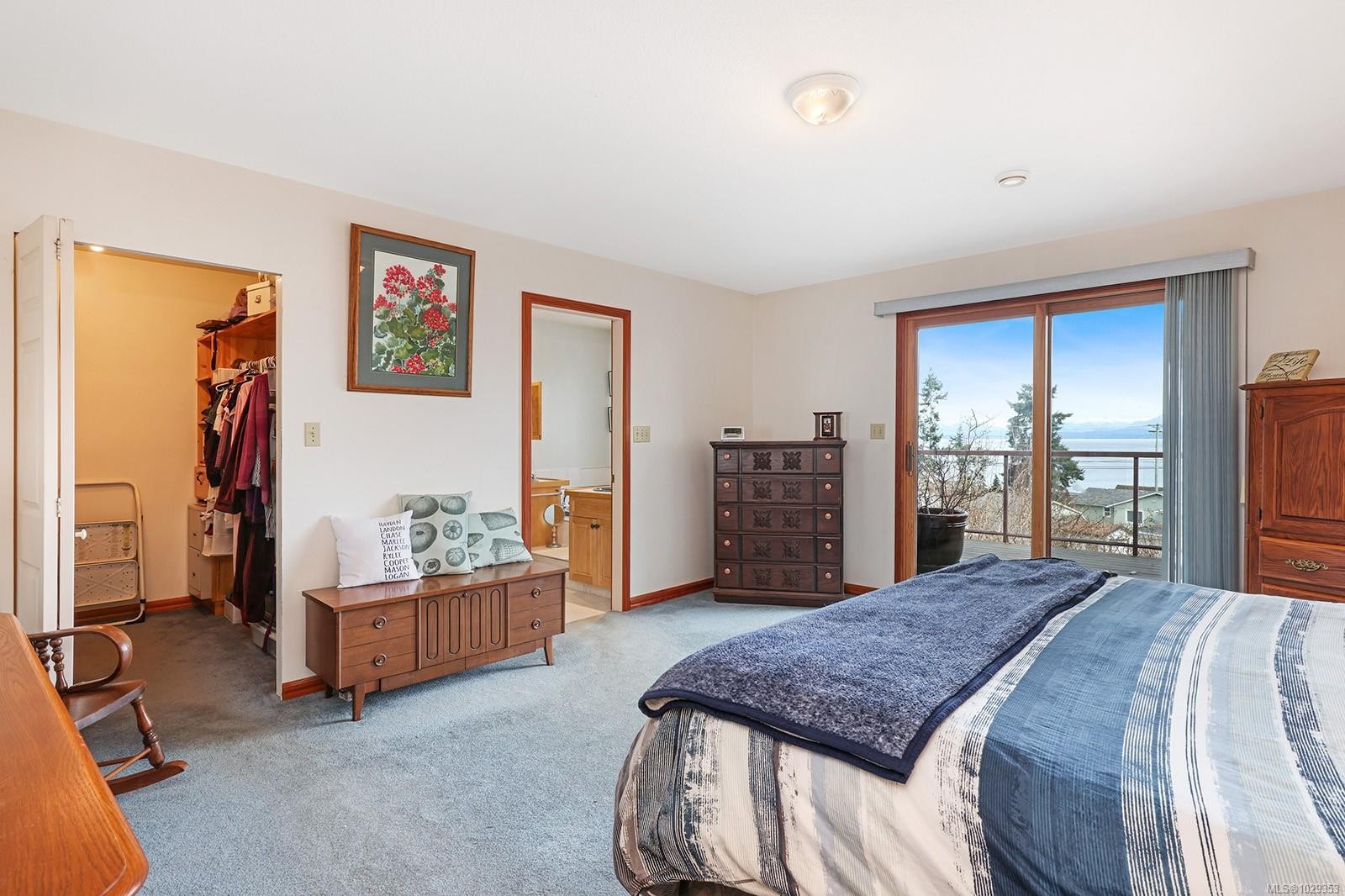 3882 Wavecrest Rd, Campbell River, BC