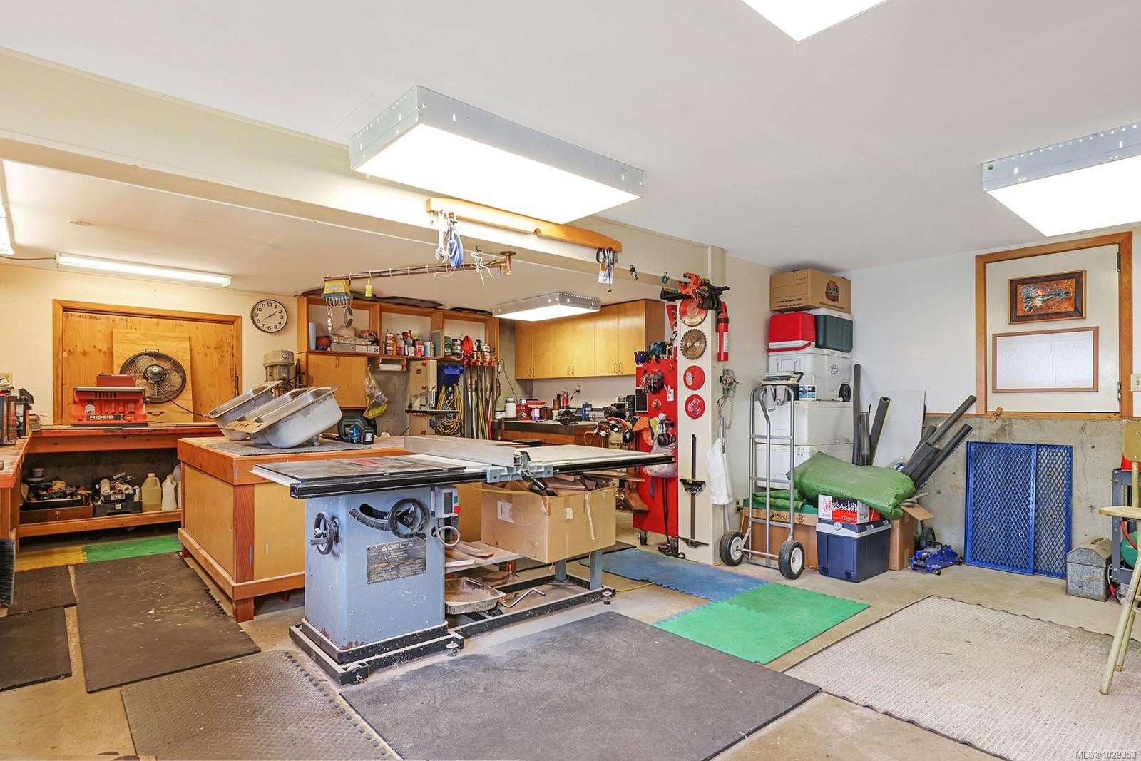 3882 Wavecrest Rd, Campbell River, BC