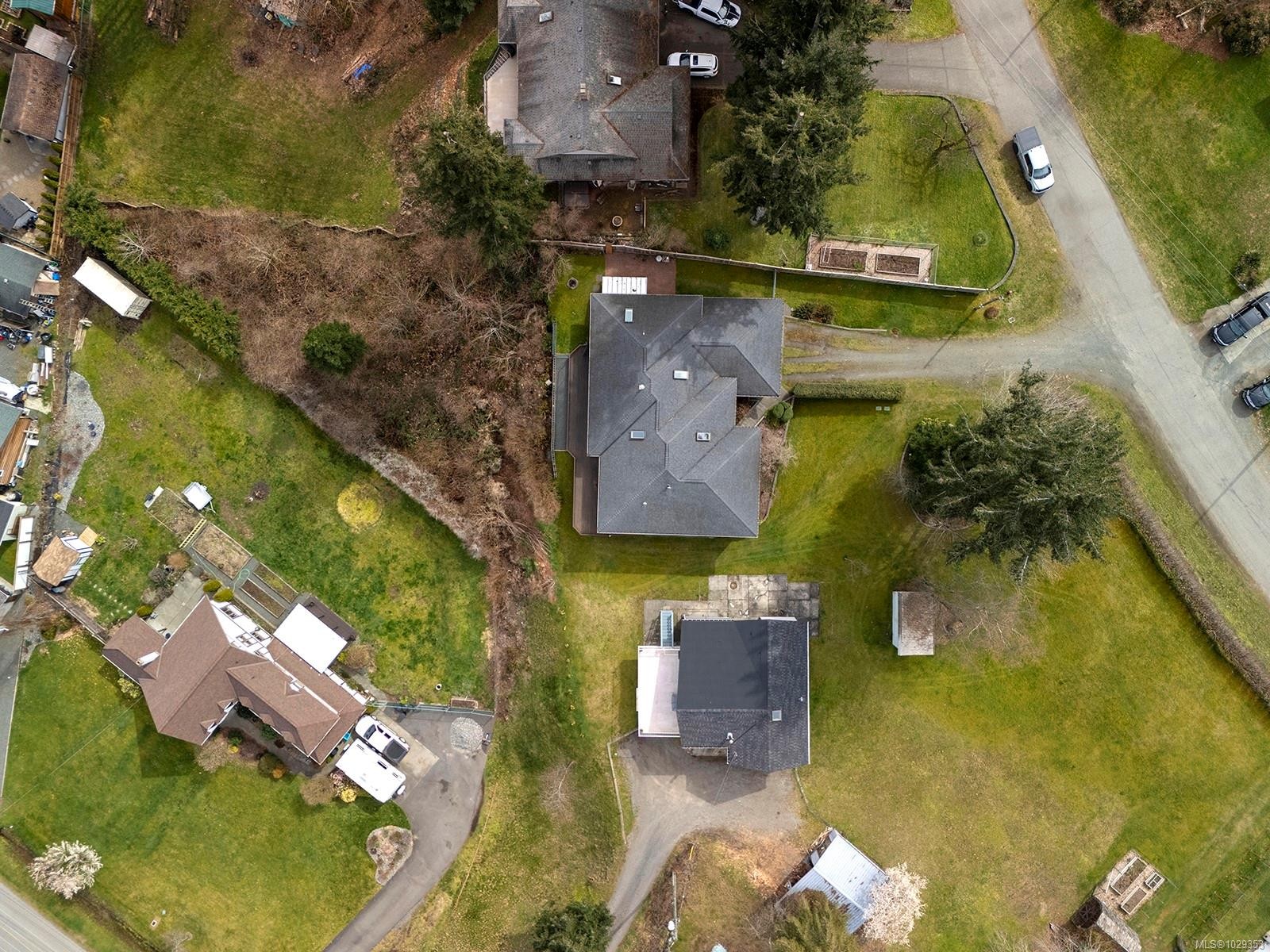 3882 Wavecrest Rd, Campbell River, BC