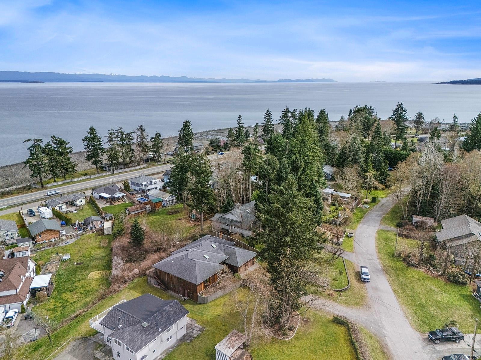 3882 Wavecrest Rd, Campbell River, BC
