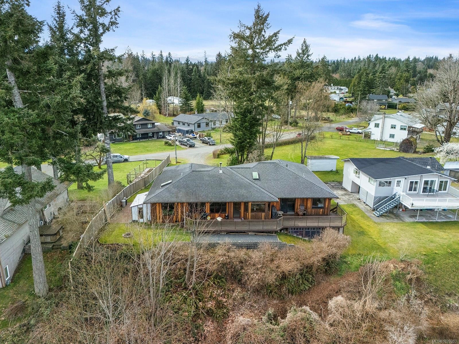 3882 Wavecrest Rd, Campbell River, BC