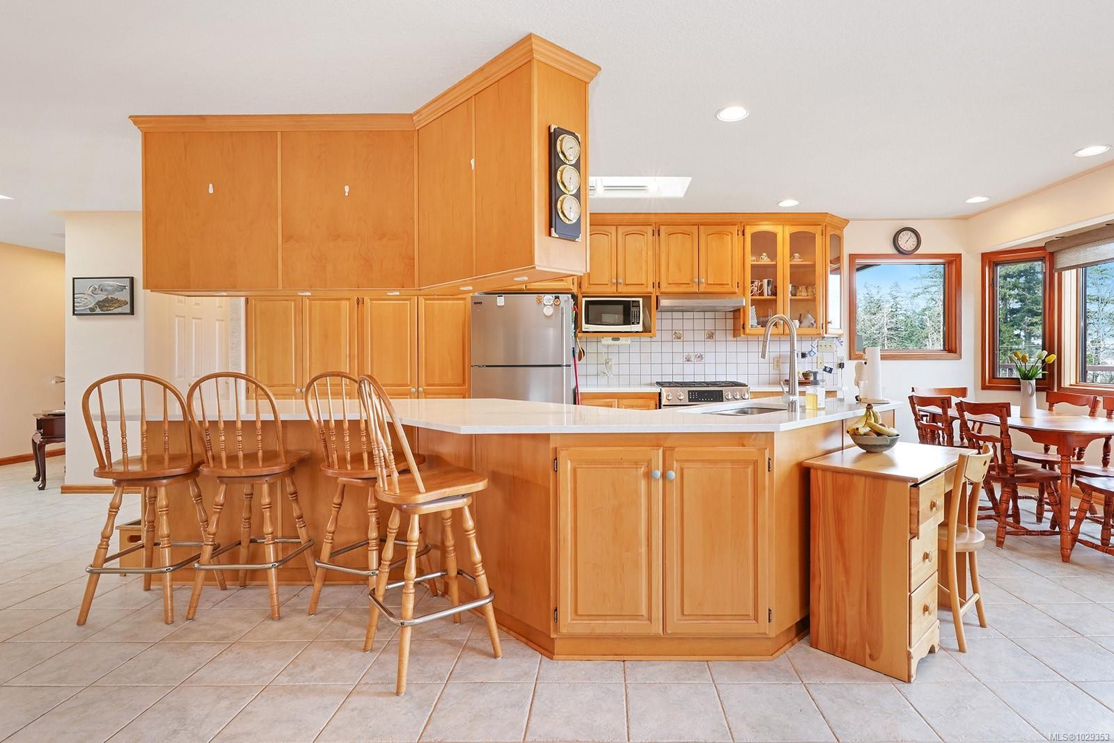 3882 Wavecrest Rd, Campbell River, BC