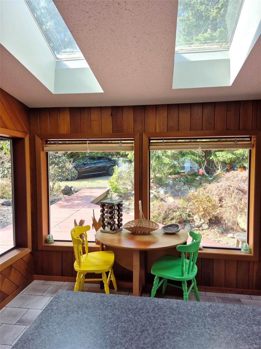 5904 Garvin Rd, Union Bay, BC
