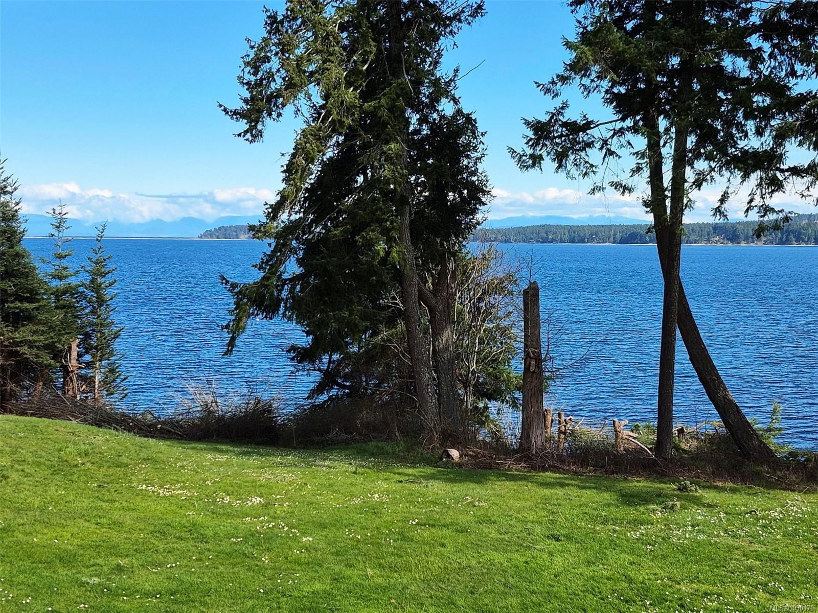 5904 Garvin Rd, Union Bay, BC