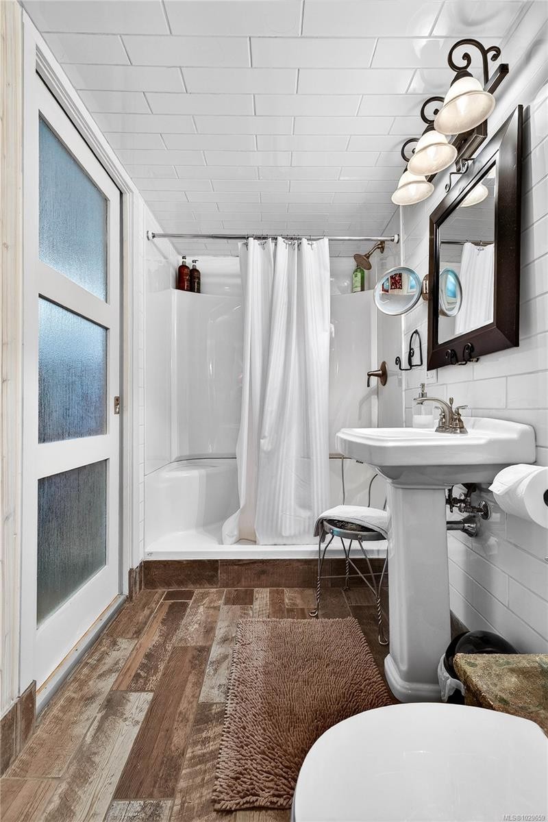 2470 North End Rd, Salt Spring, BC