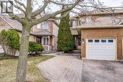 4 HARNESWORTH Crescent Waterdown, ON L8B 0J3