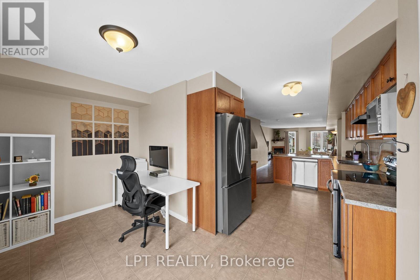 902 Longfields Drive, Ottawa, ON - Indoor