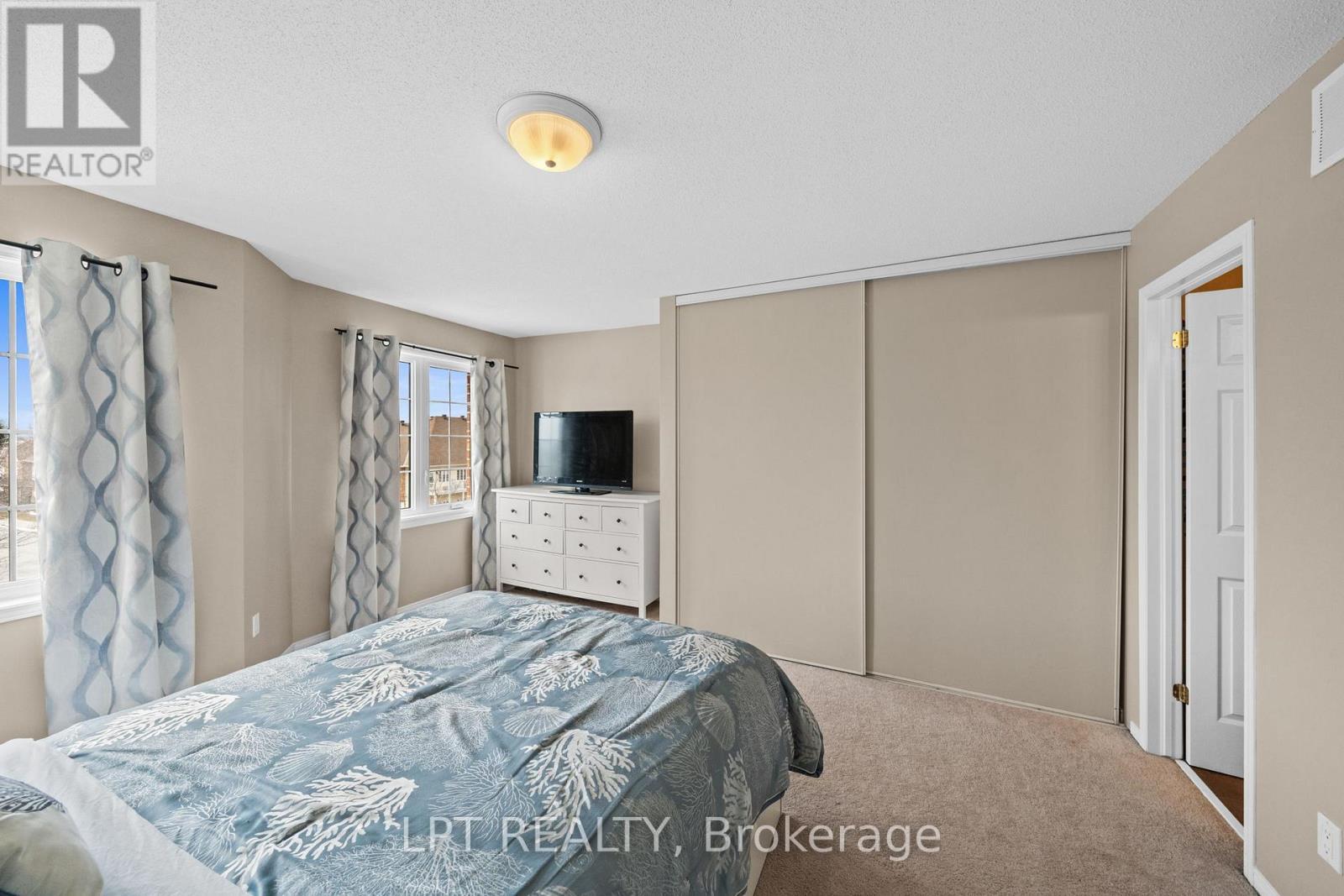 902 Longfields Drive, Ottawa, ON - Indoor Photo Showing Bedroom