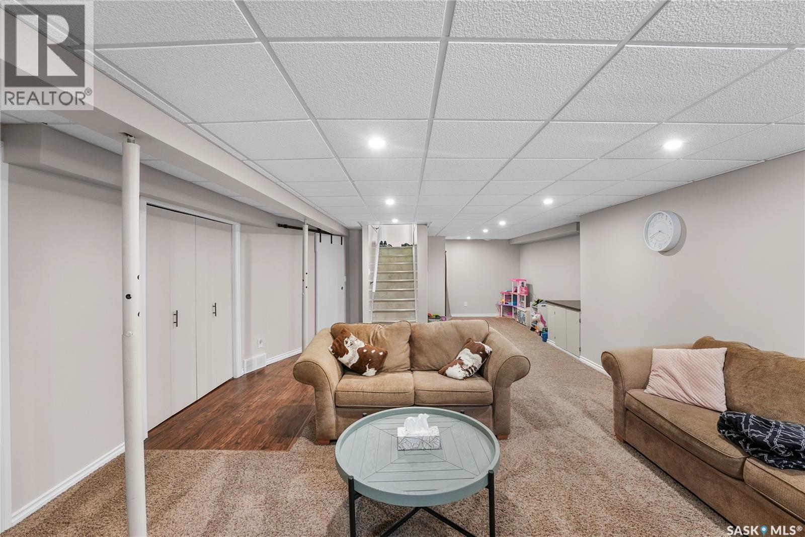 60 Empress Drive, Regina, SK - Indoor