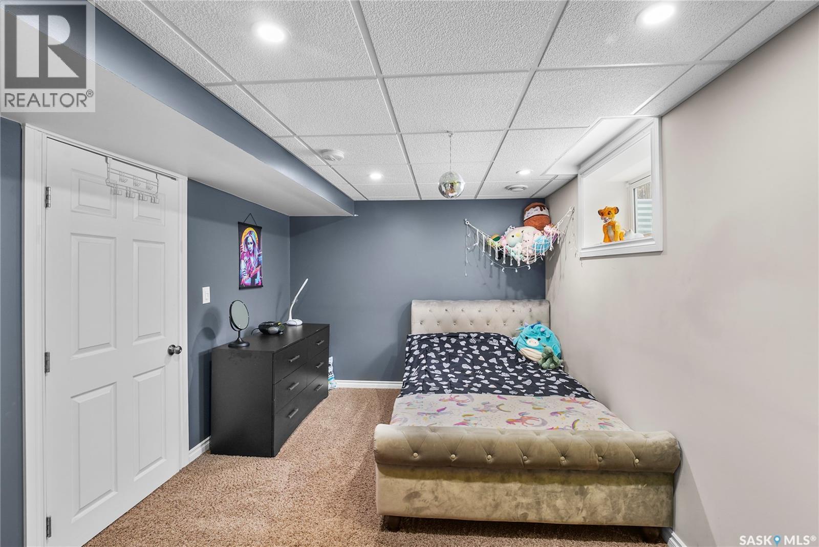 60 Empress Drive, Regina, SK - Indoor