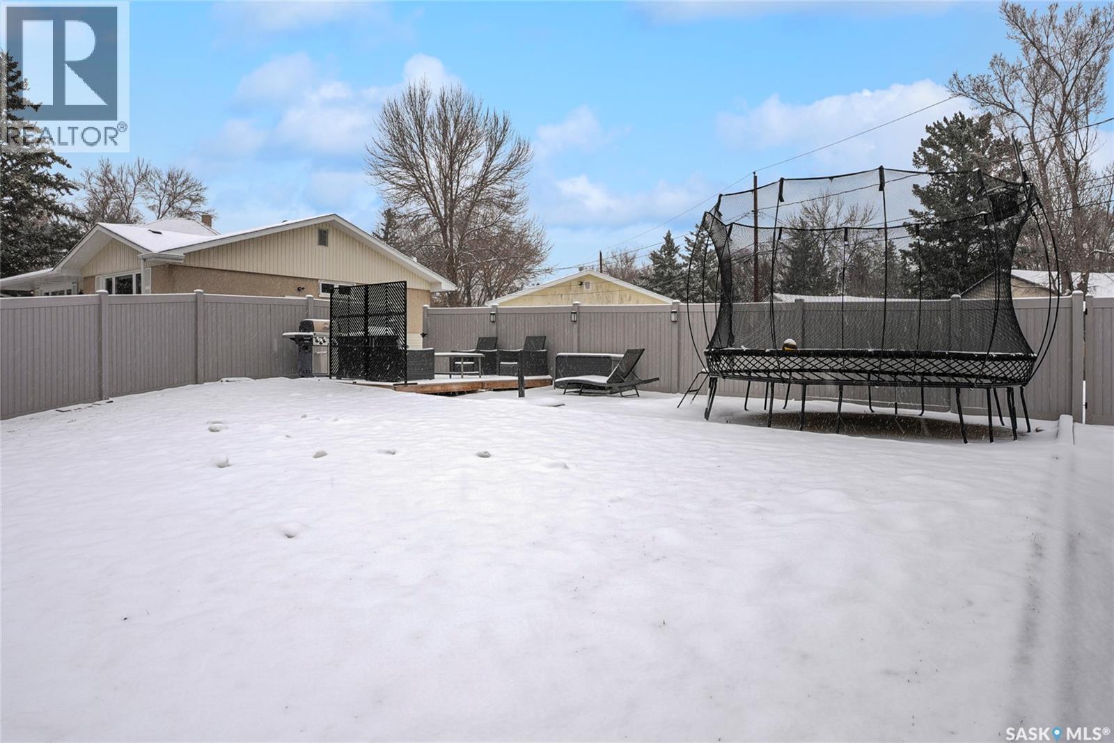 60 Empress Drive, Regina, SK - Outdoor
