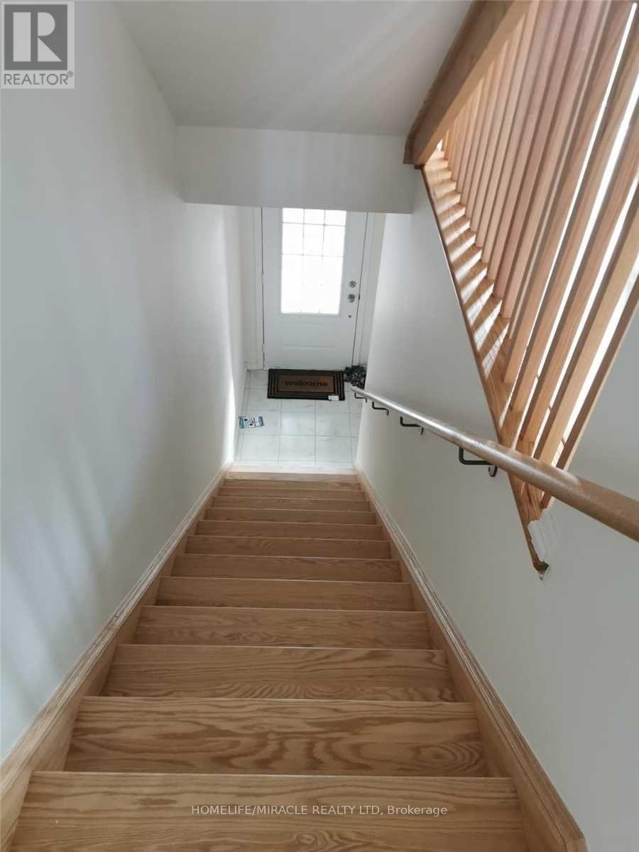 2565 Mojave Path, Oshawa, ON - Indoor Photo Showing Other Room