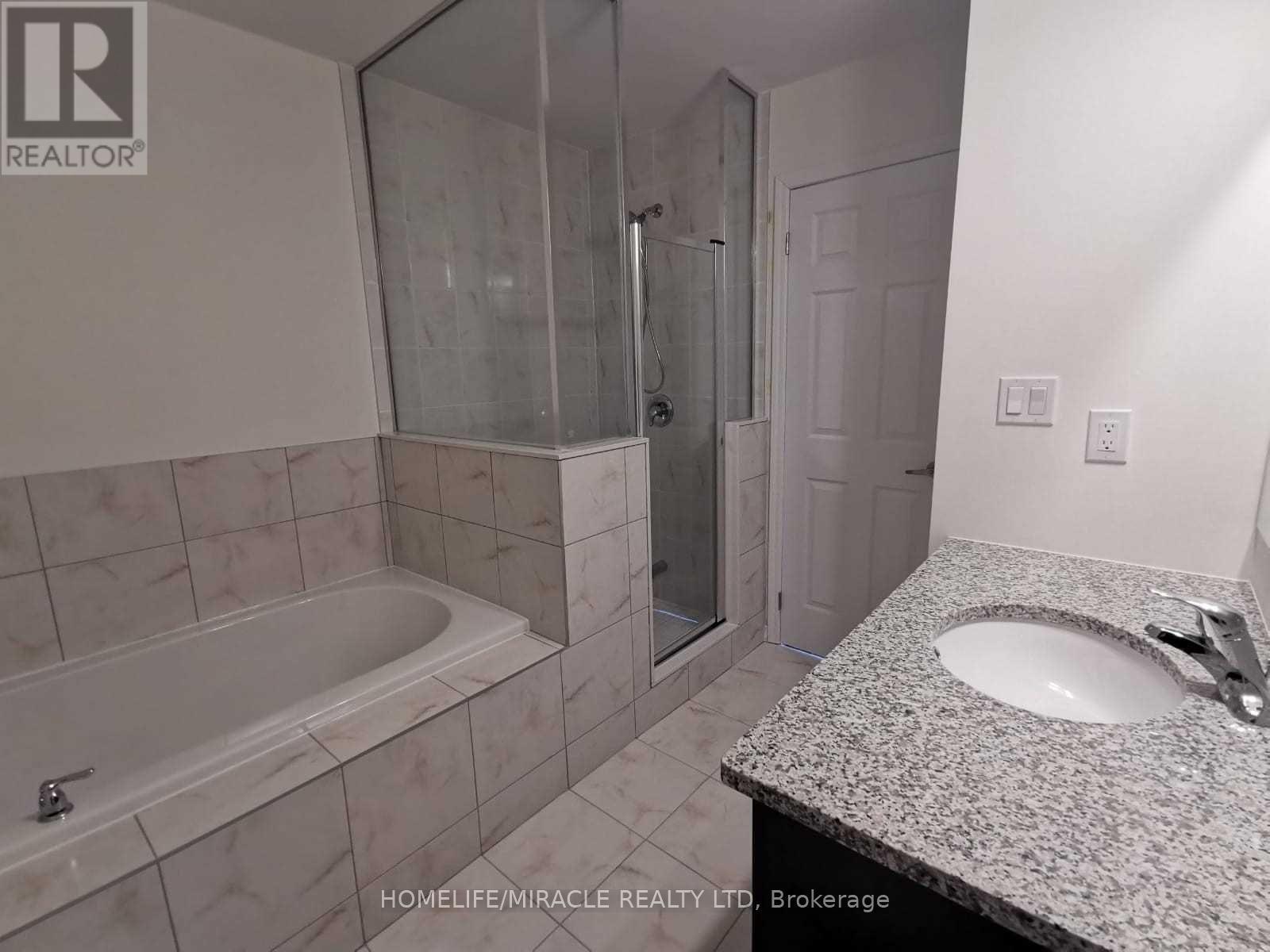 2565 Mojave Path, Oshawa, ON - Indoor Photo Showing Bathroom