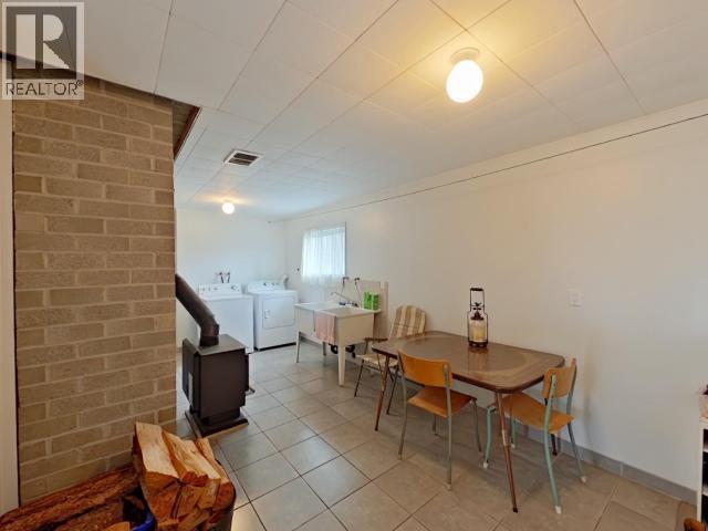 3284 Cariboo Ave, Powell River, BC - Indoor Photo Showing Dining Room