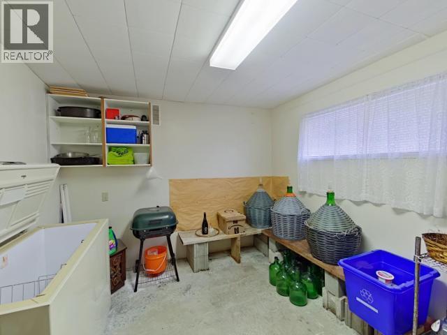 3284 Cariboo Ave, Powell River, BC - Indoor
