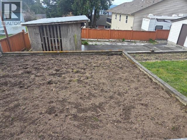 3284 Cariboo Ave, Powell River, BC - Outdoor