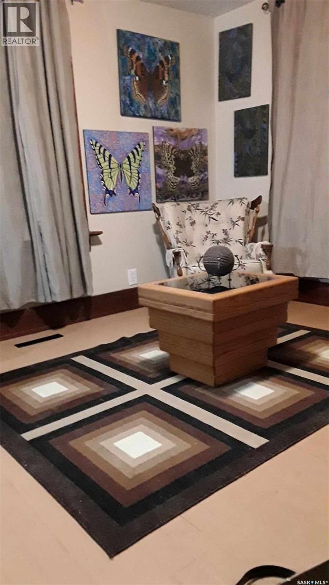 Nw1 34-24-W2, Usborne Rm No. 310, SK - Indoor Photo Showing Other Room