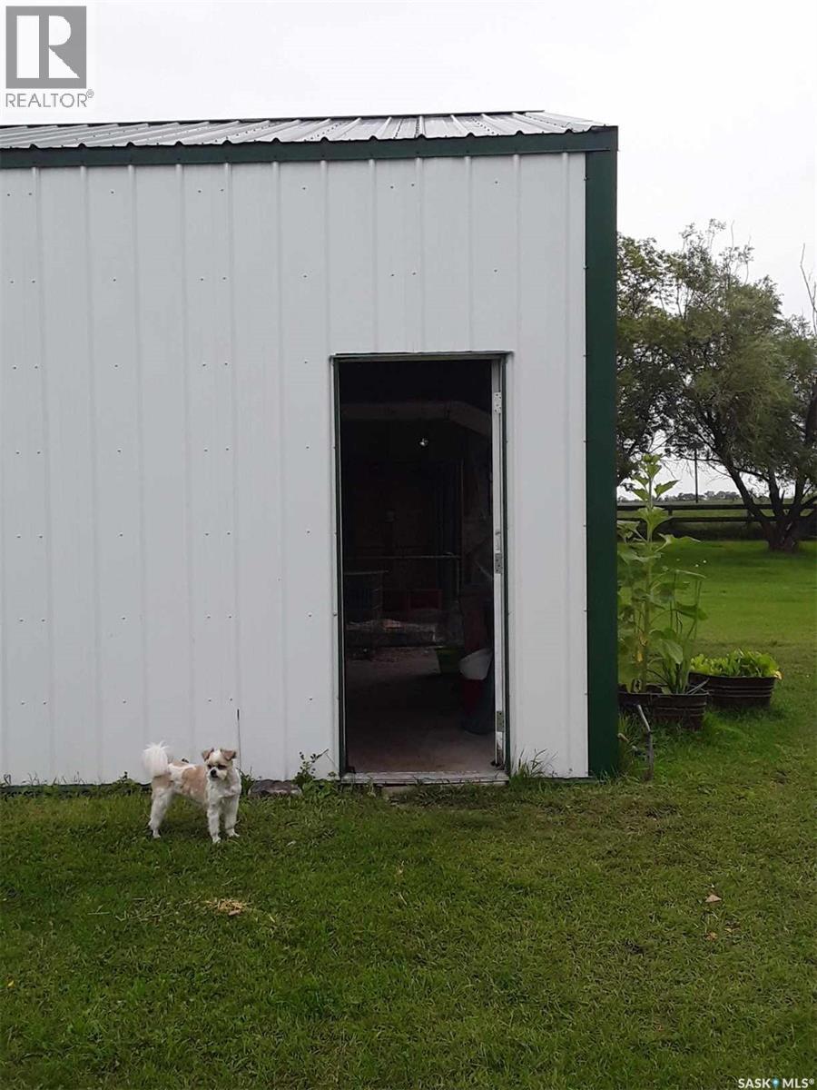 Nw1 34-24-W2, Usborne Rm No. 310, SK - Outdoor