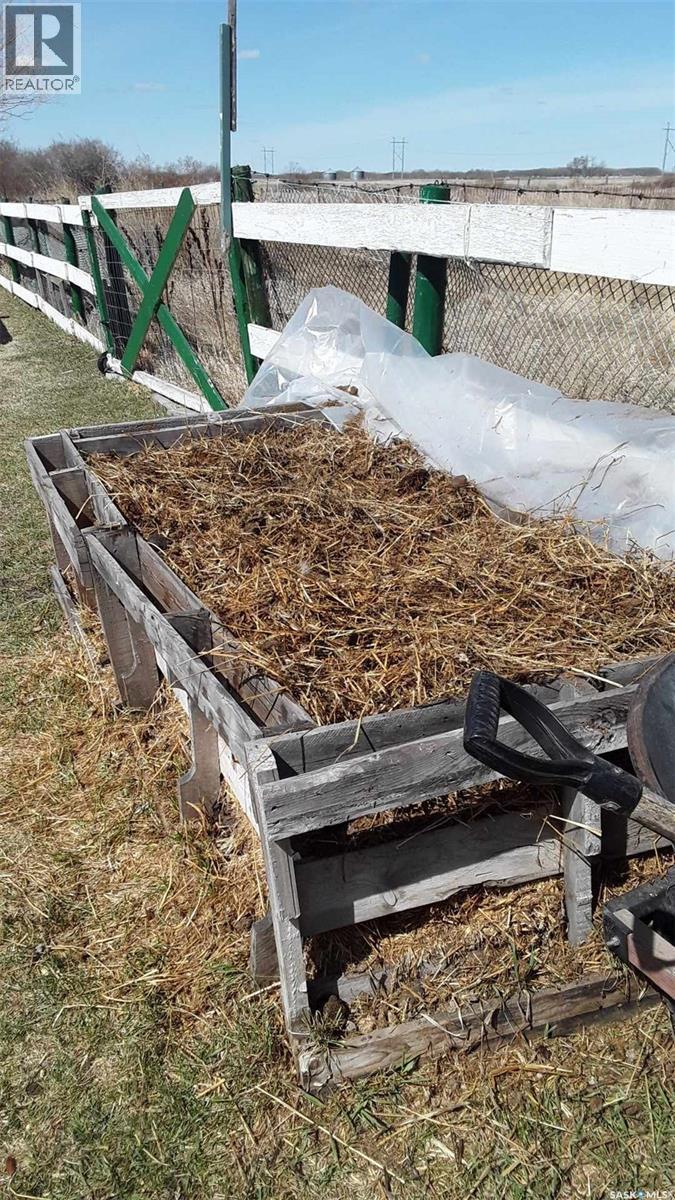 Nw1 34-24-W2, Usborne Rm No. 310, SK - Outdoor