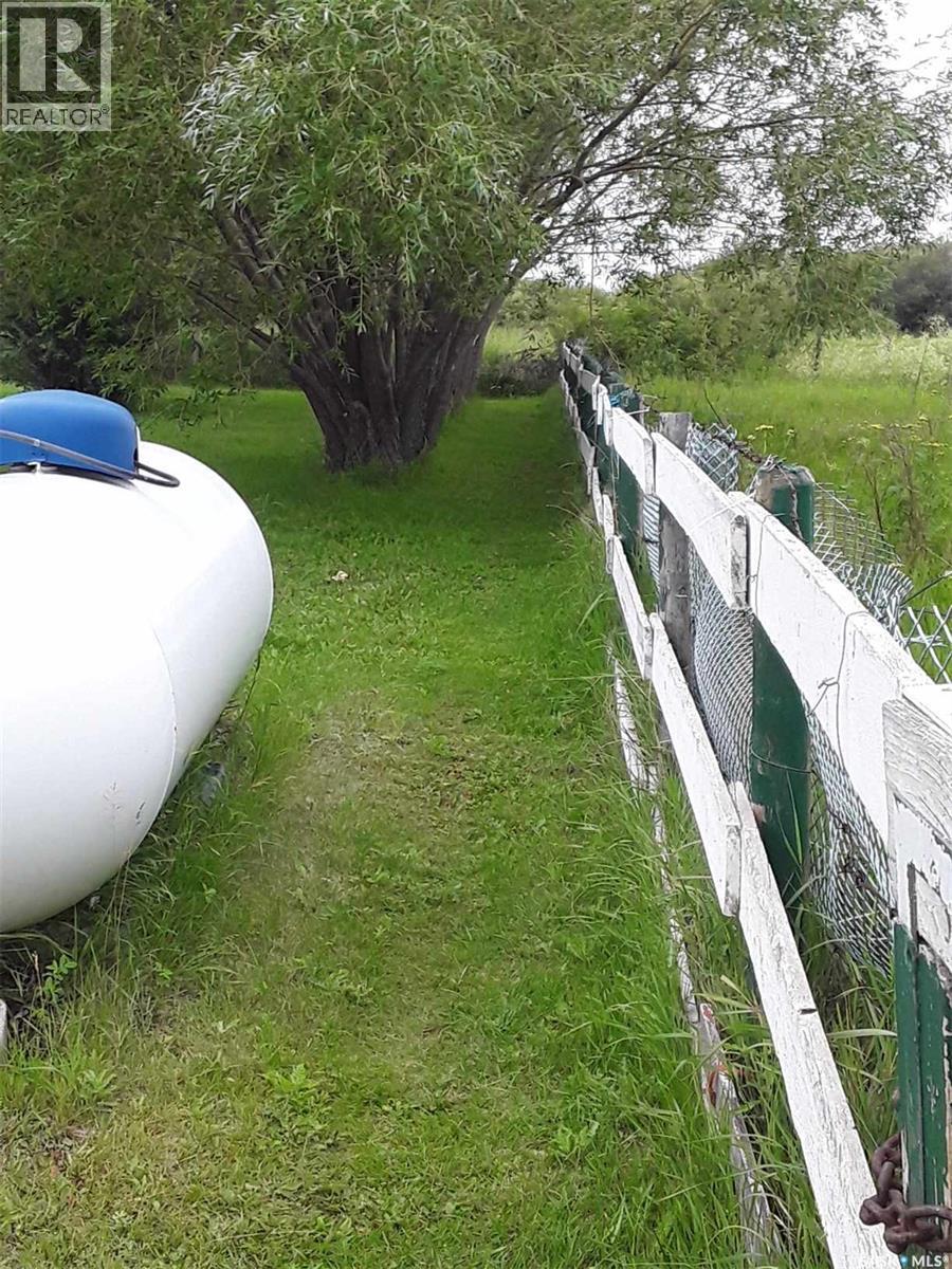 Nw1 34-24-W2, Usborne Rm No. 310, SK - Outdoor