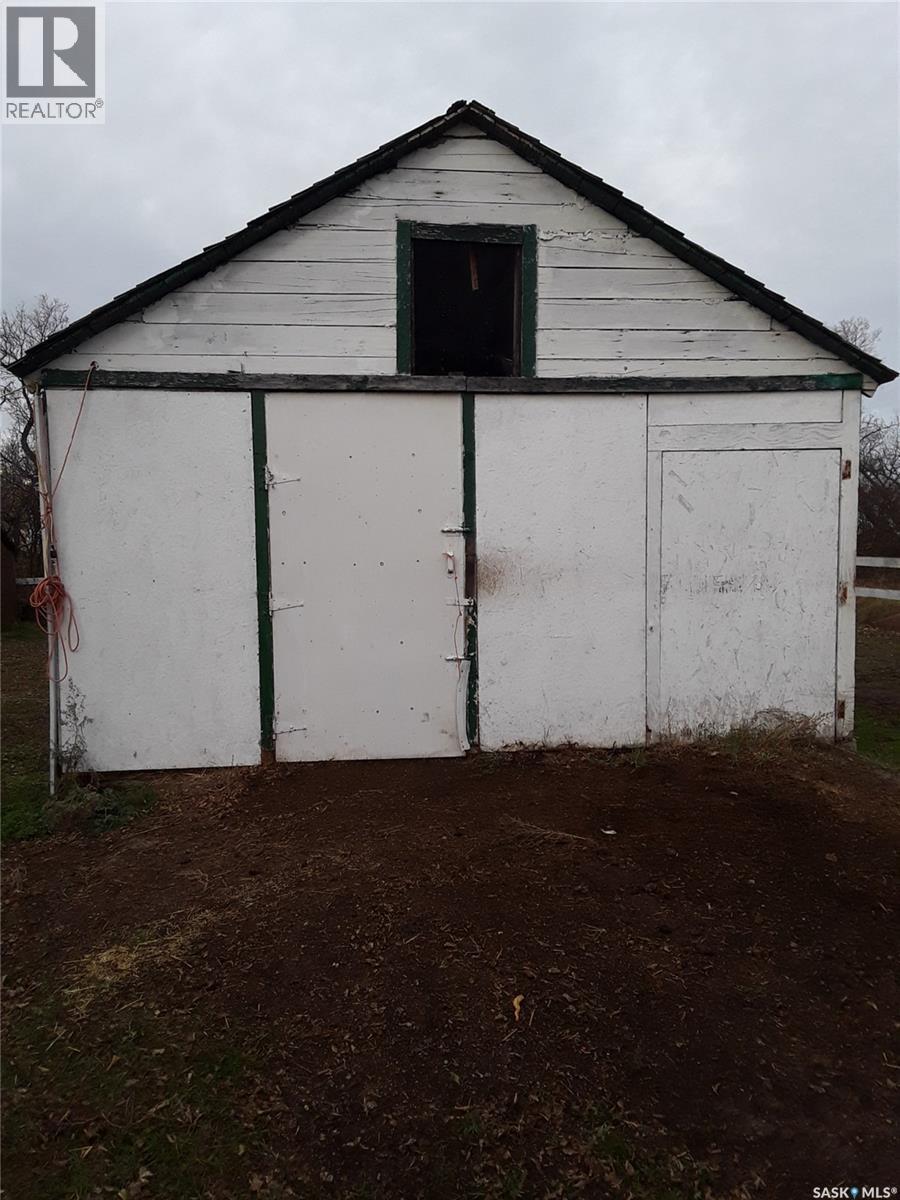 Nw1 34-24-W2, Usborne Rm No. 310, SK - Outdoor