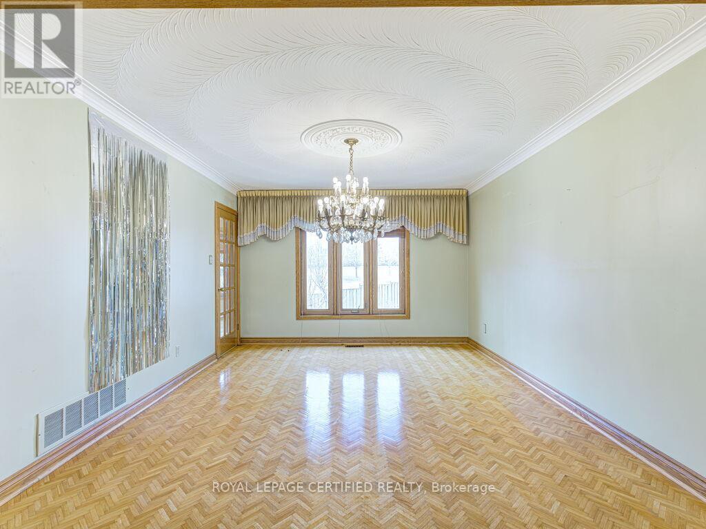 4261 Capilano Court, Mississauga, ON - Indoor Photo Showing Other Room