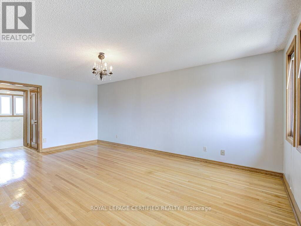 4261 Capilano Court, Mississauga, ON - Indoor Photo Showing Other Room