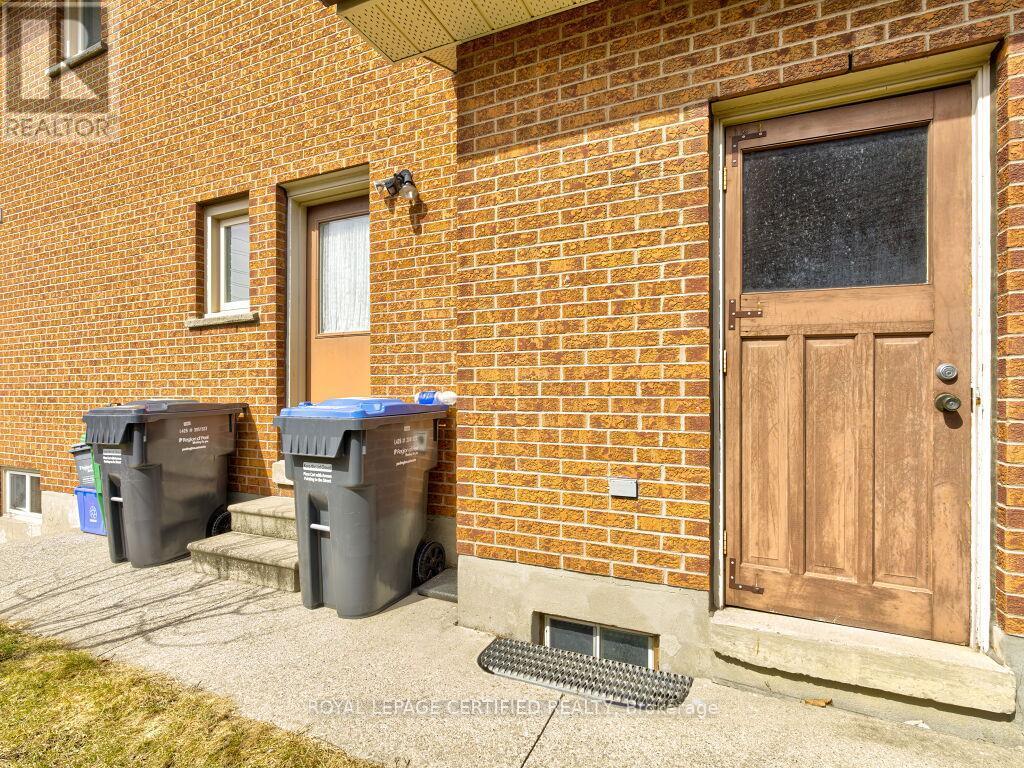 4261 Capilano Court, Mississauga, ON - Outdoor With Deck Patio Veranda With Exterior