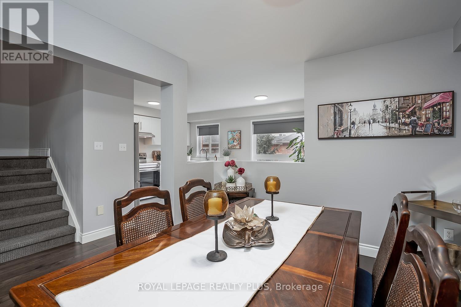 5887 Shelford Terrace, Mississauga, ON - Indoor Photo Showing Dining Room