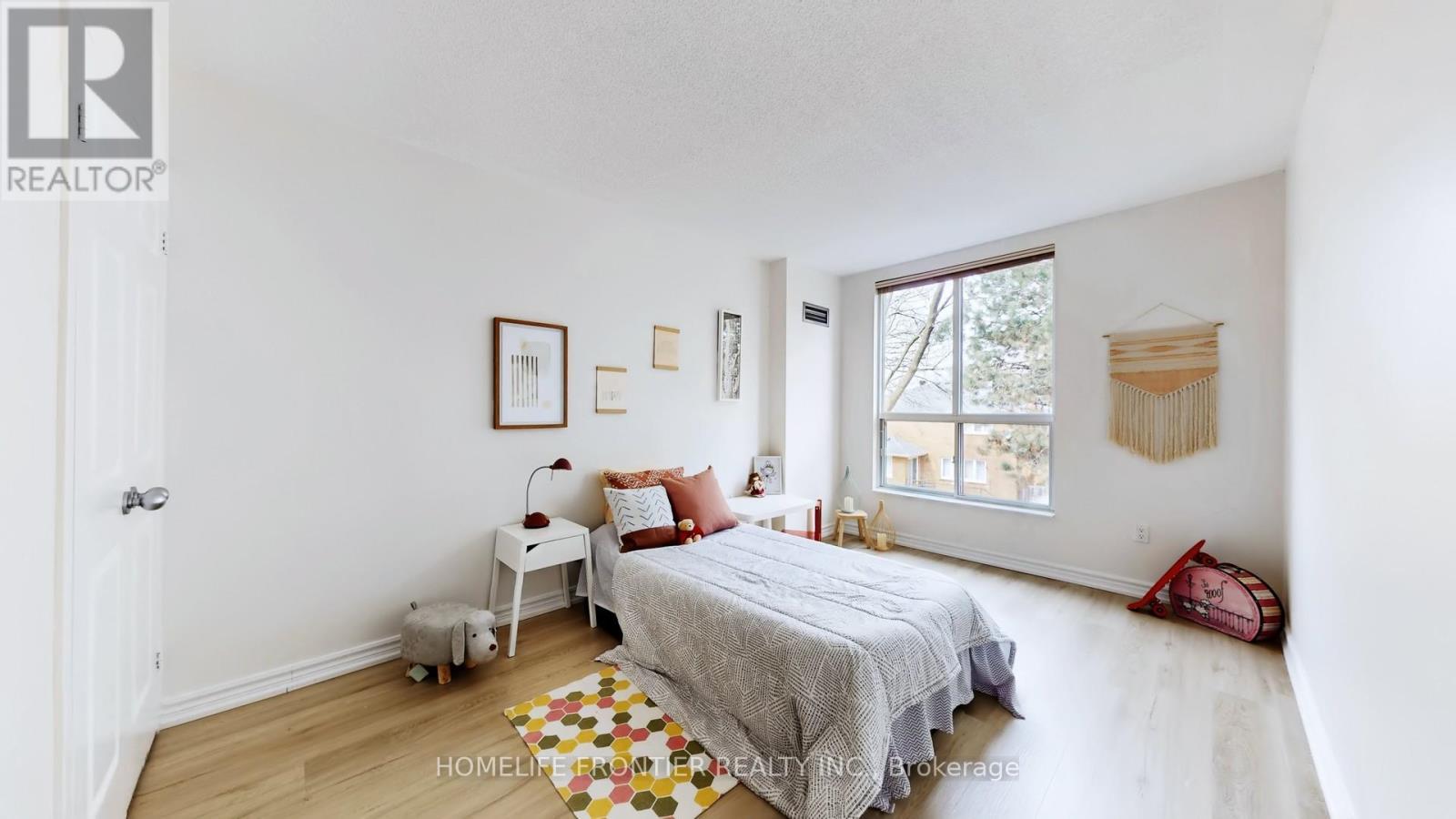 306 - 9 Chalmers Road, Richmond Hill, ON - Indoor Photo Showing Bedroom