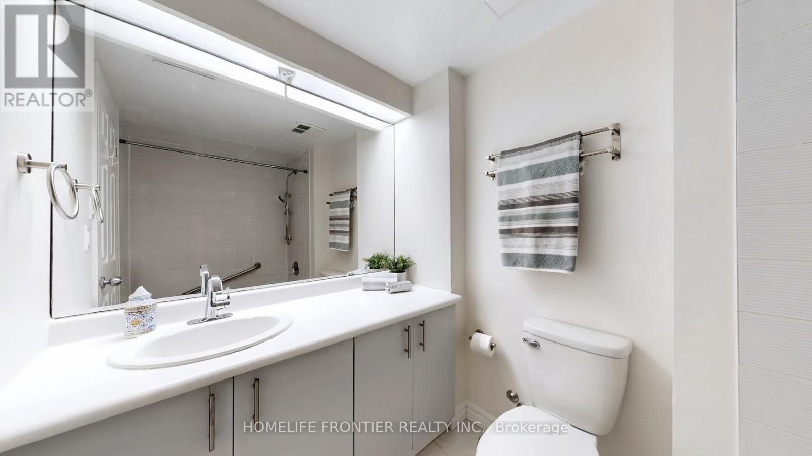 306 - 9 Chalmers Road, Richmond Hill, ON - Indoor Photo Showing Bathroom