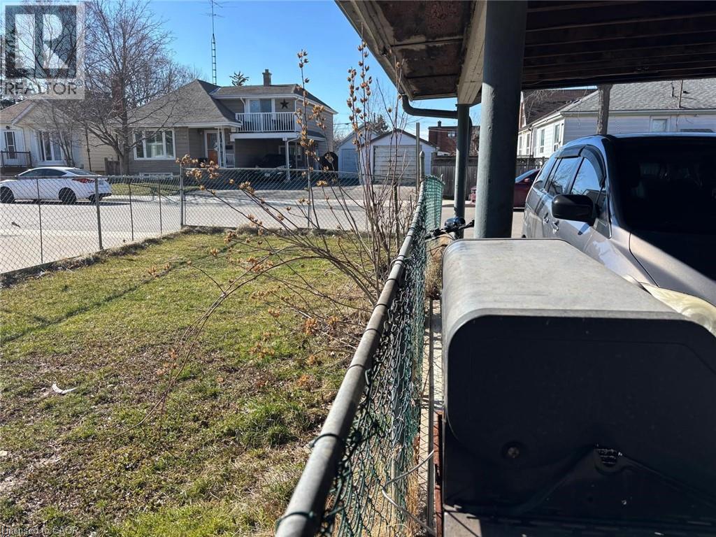 View of yard with a balcony - 1224 Dunsmure Road, Hamilton, ON - Outdoor