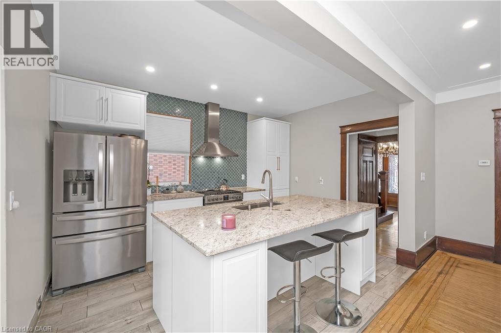 77 Proctor Boulevard, Hamilton, ON - Indoor Photo Showing Kitchen With Upgraded Kitchen
