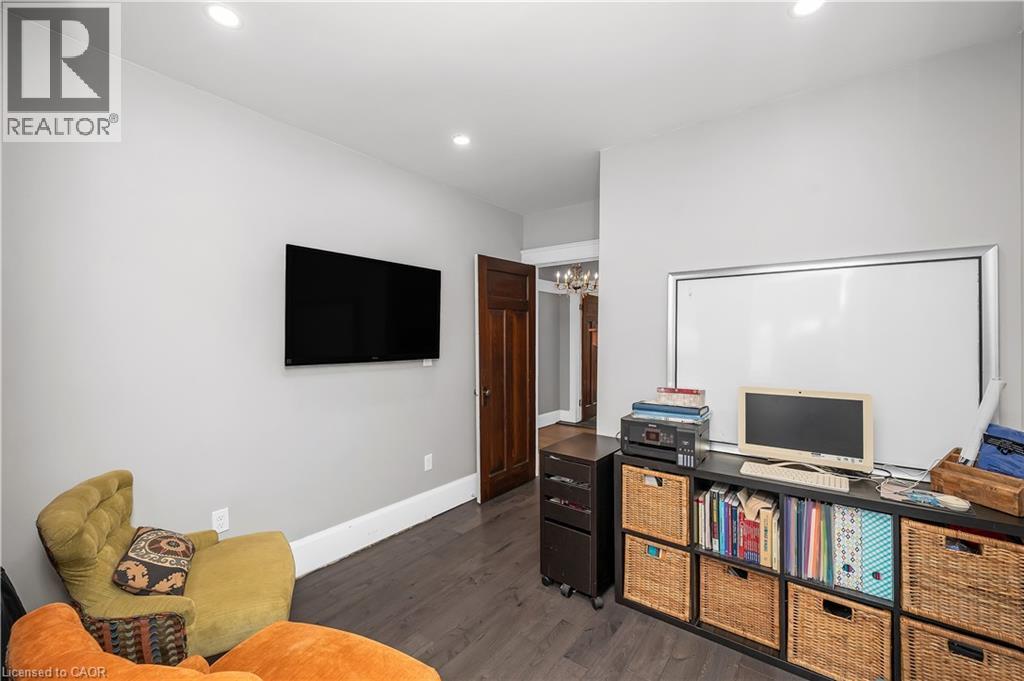 77 Proctor Boulevard, Hamilton, ON - Indoor Photo Showing Office