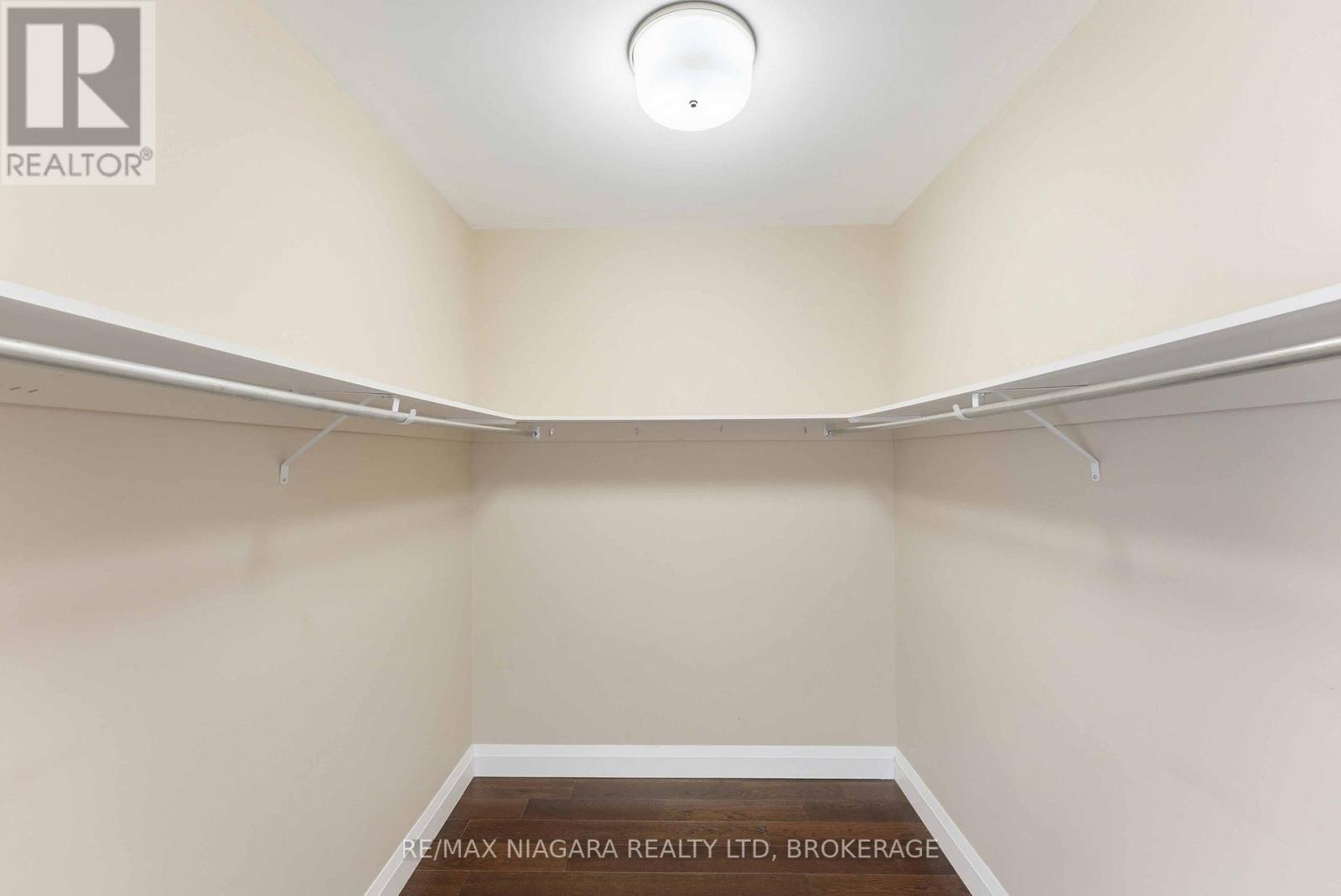404 - 26 Wellington Street, St. Catharines (Downtown), ON - Indoor With Storage