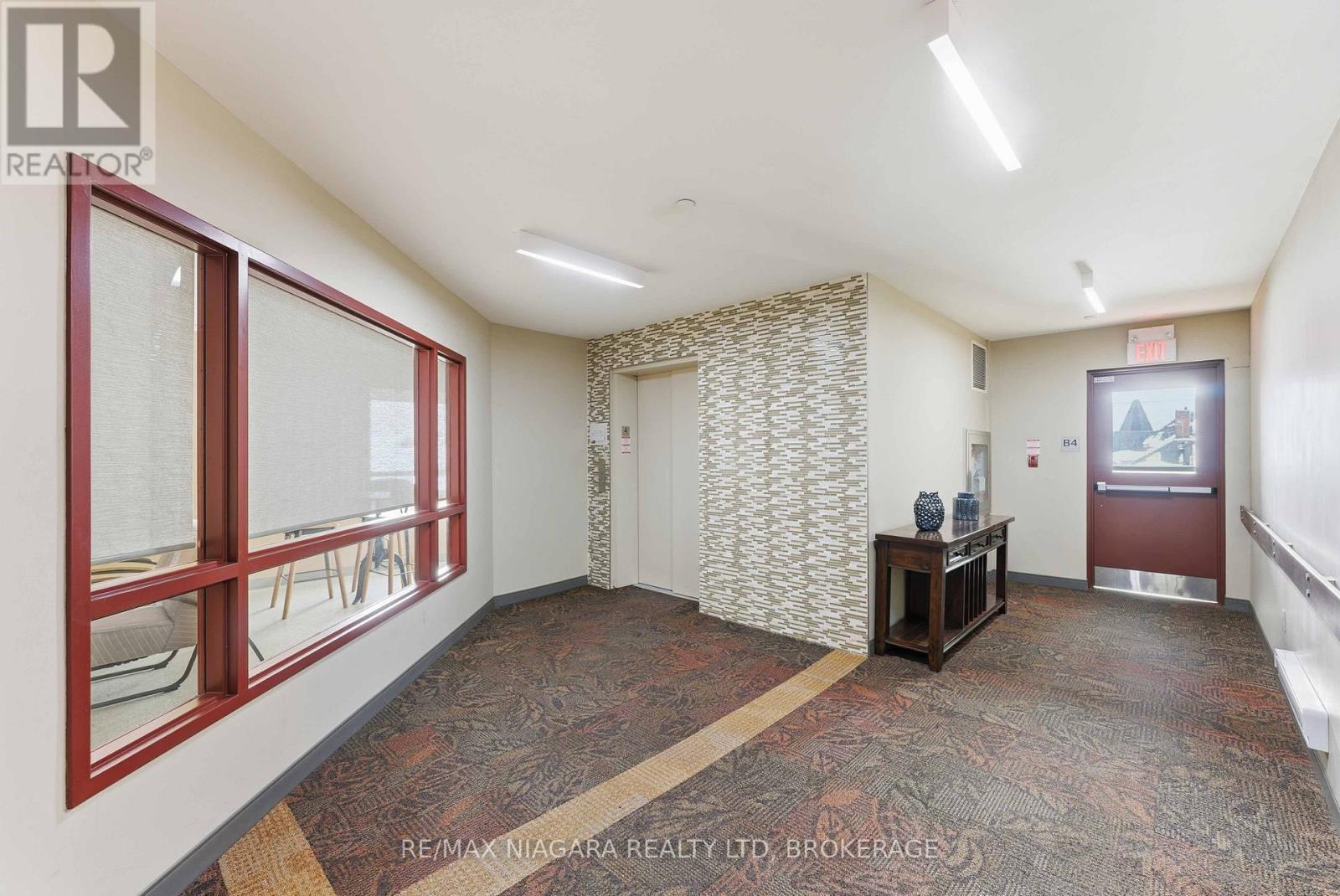 404 - 26 Wellington Street, St. Catharines (Downtown), ON - Indoor Photo Showing Other Room